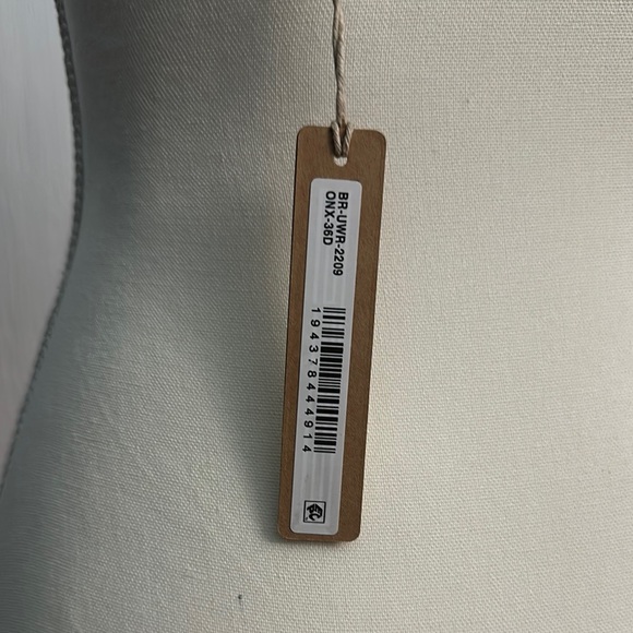 SKIMS Black Underwire Bra with Sheer Mesh Overlay - Picture 2 of 3